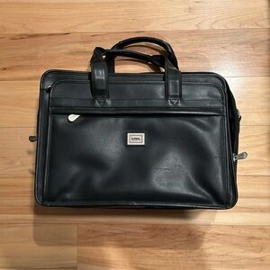 Black totes brand briefcase bag with lots of pockets | never used